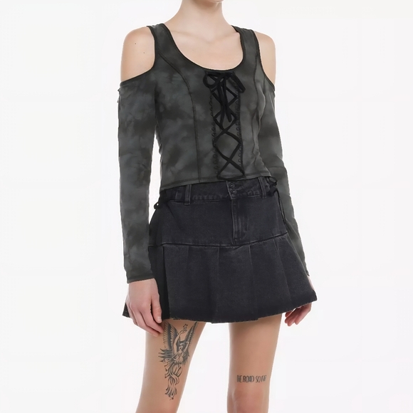 Thorn & Fable Tops - Thorn & Fable Lace-Up Cold Shoulder Corset Top Women's Dark Green Tie-Dye Size L